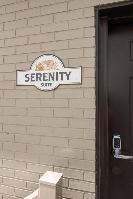 The Serenity Suite - Main Street Lodge In Берлин Экстерьер фото